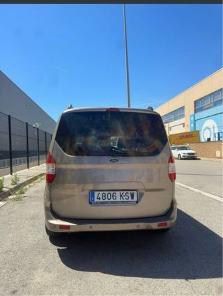 Ford  Tourneo courier titanium 2019