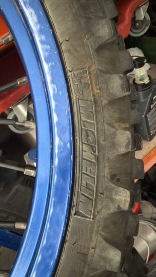 Rueda Derbi Senda con llanta azul
