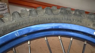 Rueda Derbi Senda con llanta azul