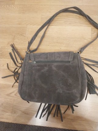 Bolso bandolera con flecos