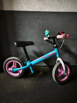 Bici de equilibrio Btwin Azul y Rosa