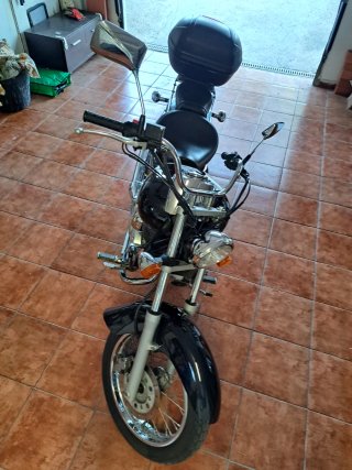 Honda Shadow 125 Negra. Revisión reciente.