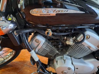 Honda Shadow 125 Negra. Revisión reciente.
