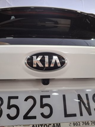 - KIA SORENTO - 1600 CC - 265 CV - 119.917 KM - AU