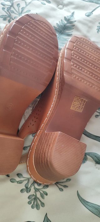 Sandalias de mujer con tacón