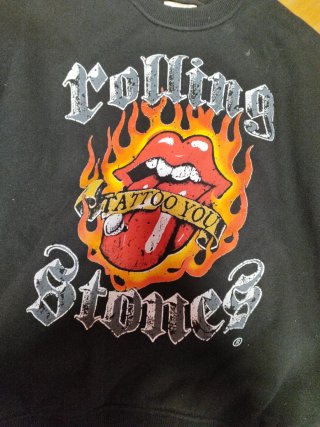 Sudadera Pull and Bear Rolling Stones Negra