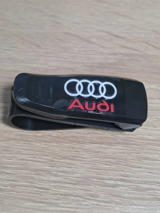 Clip para gafas Audi negro