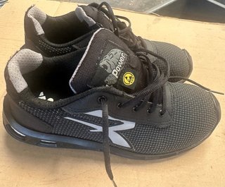 Zapatos de seguridad UPower negros