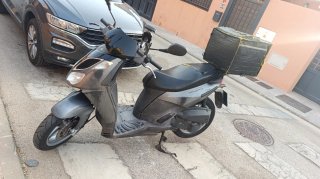 Aprilia Sportcity 125 Scooter Gris