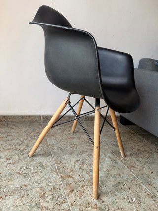 Silla Negra Estilo Eames DAR