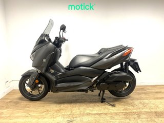 YAMAHA XMAX 125