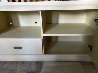 Mueble de salón beige
