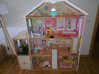 Casa de muñecas de madera VENTA EN PERSONA