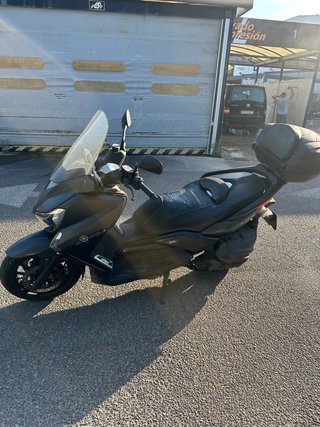 Yamaha XMAX 400 IRONMAX