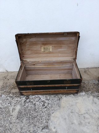 Baúl antiguo de madera Fuencemillan