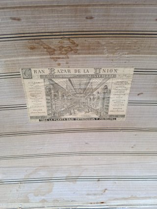 Baúl antiguo de madera Fuencemillan