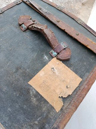 Baúl antiguo de madera Fuencemillan