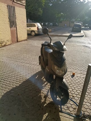 SYM GTS 125 Scooter Maxi Negra