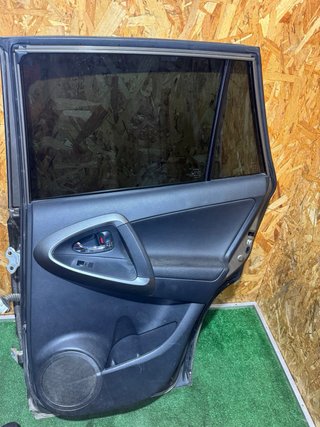 Puerta Trasera Derecha Toyota RAV4