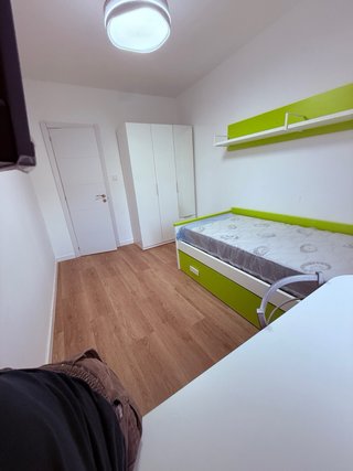 se alquila habitacion en segovia