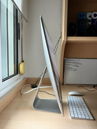 iMac 21,5" 2017 impecable + teclado y ratón