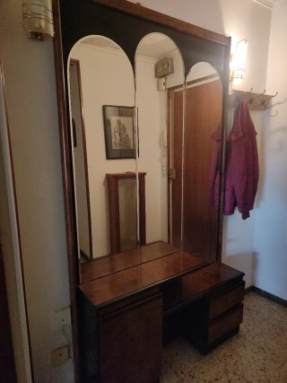 Mueble recibidor madera y cristal