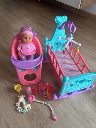 Muñeca Baby Doll con Cuna y Accesorios