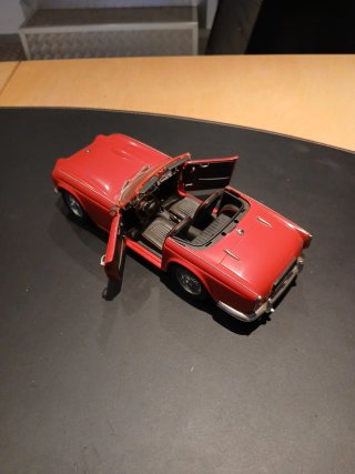 Maqueta Triumph TR4A Escala 1:38
