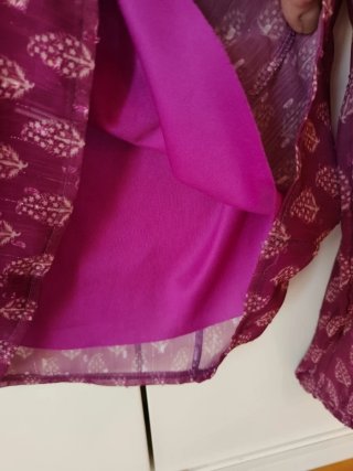Blusa rosa con estampado floral