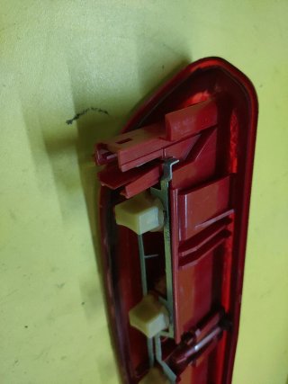 TERCERA LUZ FRENO PEUGEOT 30SW FAMILIAR 6350Q2