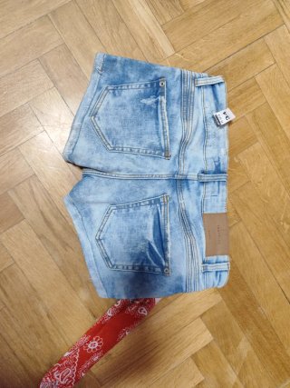 Shorts vaqueros Zara con bandana