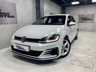 Volkswagen Golf GTI Performance 2.0 TSI 180kW(245C
