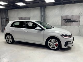 Volkswagen Golf GTI Performance 2.0 TSI 180kW(245C
