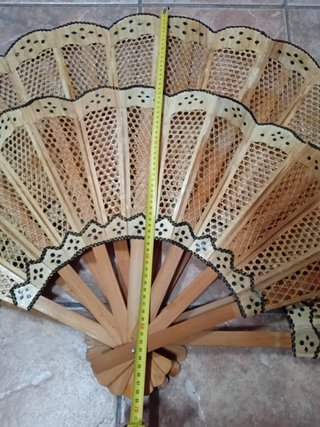 LOLA - ABANICO DECORATIVO GRANDE DE MADERA Y BAMBU