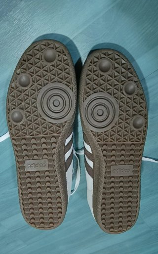 Zapatillas Adidas Marrón y Blanco