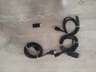 PS3 500gb  Super Slim + juegos con soporte vertica