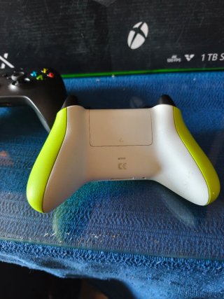 Xbox Series X 1TB + 2 Controller