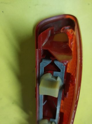 TERCERA LUZ FRENO PEUGEOT 30SW FAMILIAR 6350Q2