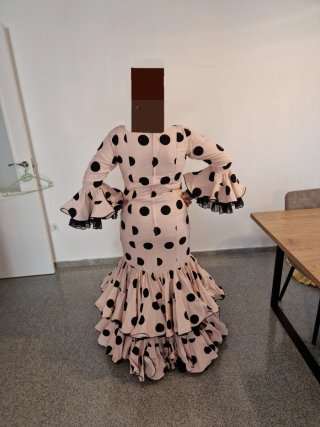 Traje de flamenca lunares