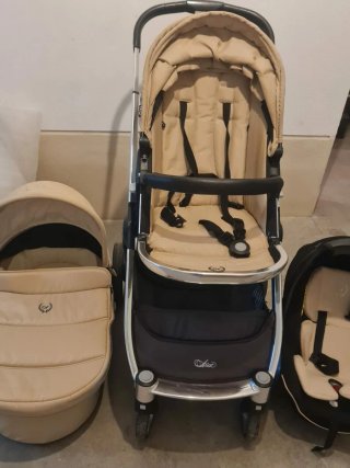 Carro de bebé y silla de coche con isofix