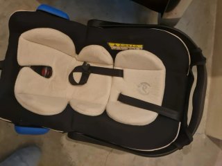 Carro de bebé y silla de coche con isofix