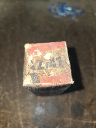 Válvula AZ41 radio antigua de valvulas