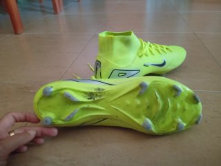 Botas Fútbol Nike Mercurial Talla 39 cómo nuevas.