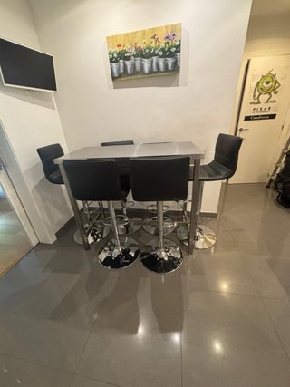 Silla alta barra cocina negra y plateada