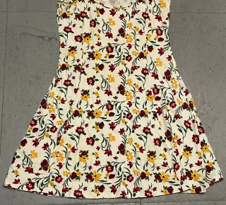 Vestido floral blanco y multicolor