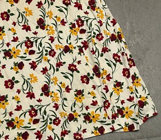 Vestido floral blanco y multicolor