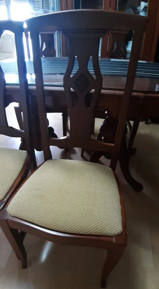 Mesa comedor extensible y 4 sillas