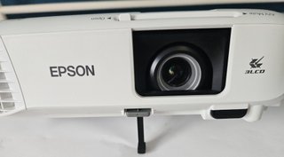 Proyector Epson EB-FH06 Cine en Casa