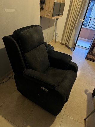 Sillón reclinable de tela negro
