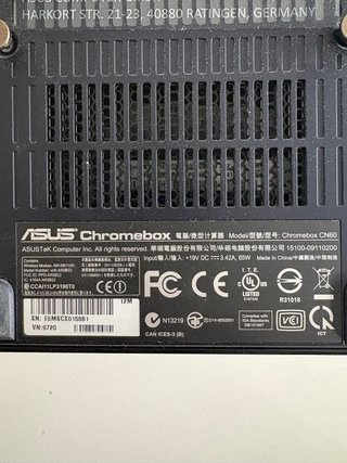 Ordenador Asus Chromebox CN60 y Teclado
